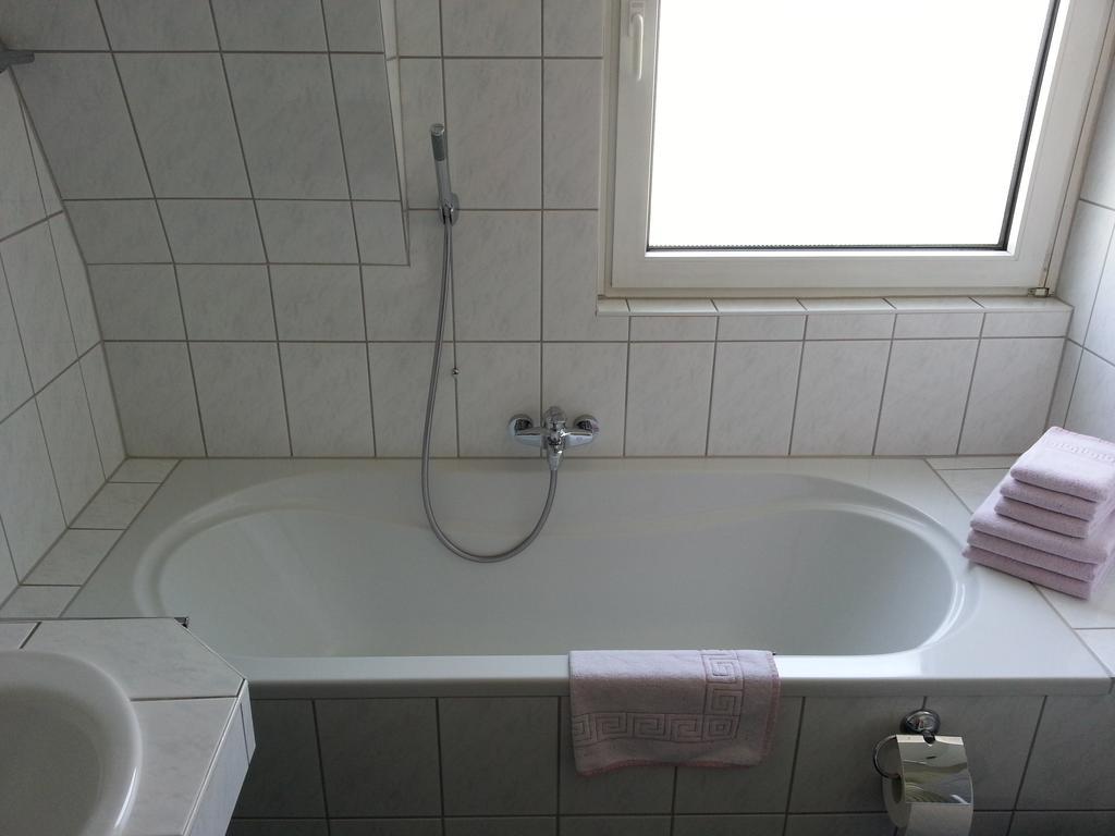 Ferienwohnung Weber-Rolinger Андернах Стая снимка