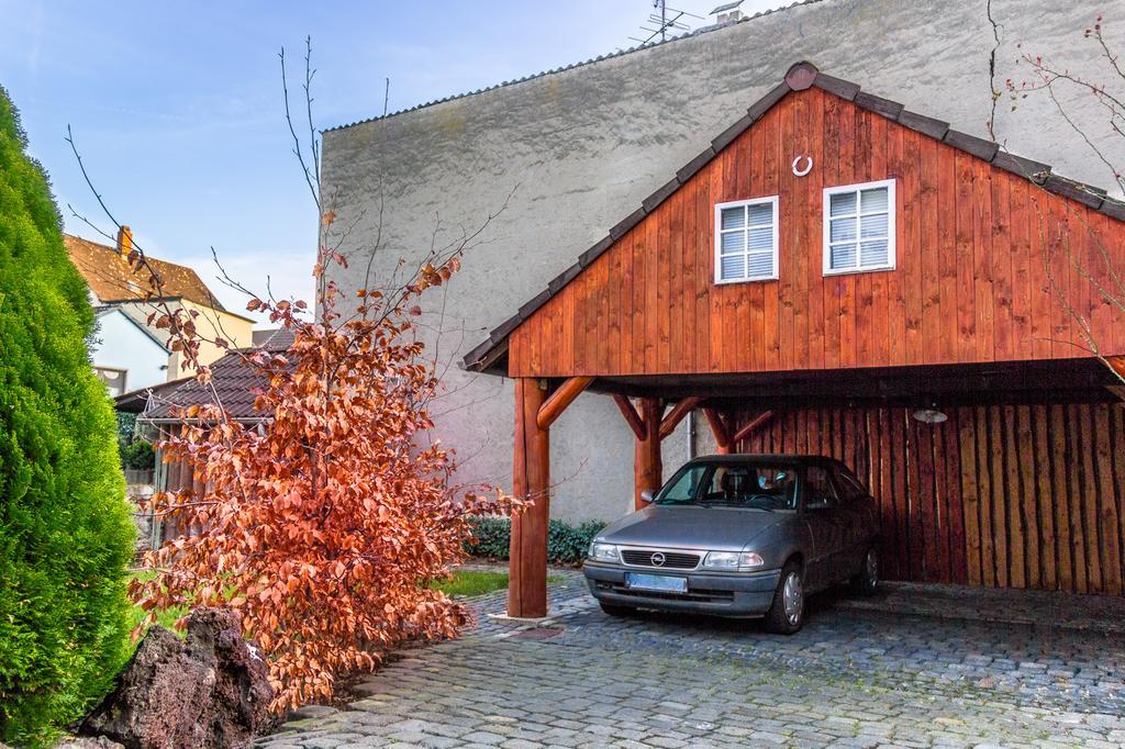 Ferienwohnung Weber-Rolinger Андернах Екстериор снимка