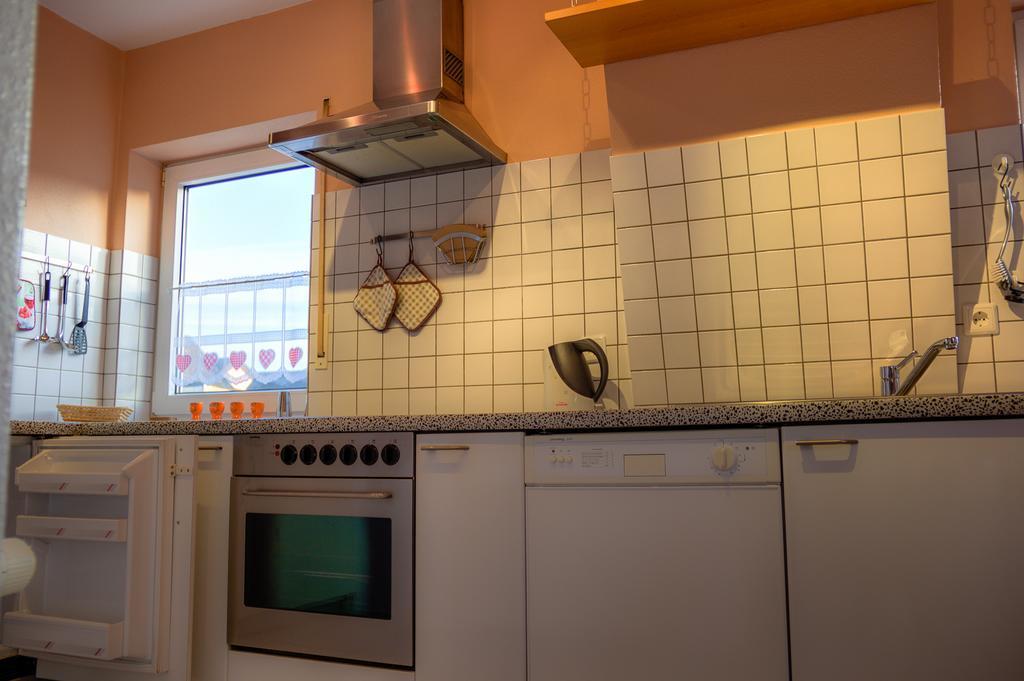 Ferienwohnung Weber-Rolinger Андернах Екстериор снимка